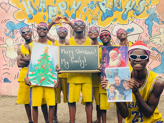 Das African Fitness Team - Glücklicher Junge