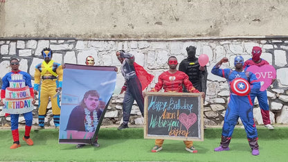 Afrikanische Anime Team: Maßgeschneiderter Übergröße-Foto